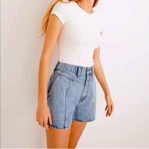 Denim Yoke Shorts in Verner Wash